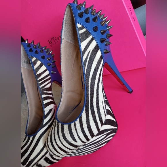 Betsey Johnson Shoes - Betsey Johnson 🔥 size 8.5 Grrace Zebra Stripe Stiletto Platform Heel 👠